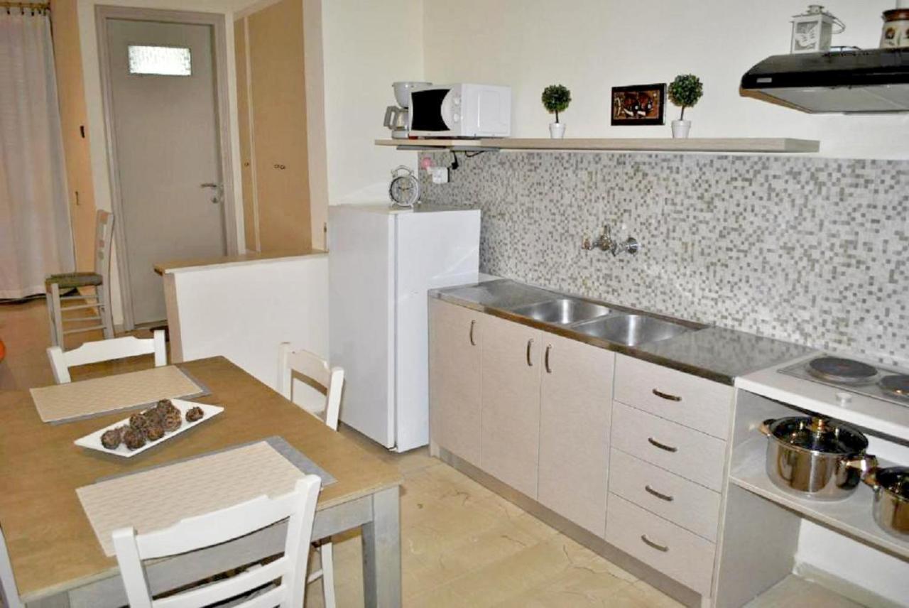 Chouzourakis Studios Keratókambos Buitenkant foto